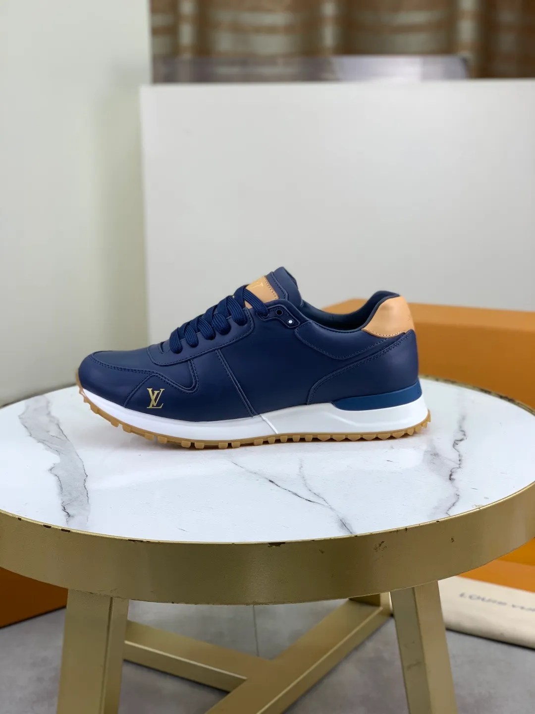 Men's men's shoes 💰P680 new style 💶[LOUIS VUITTON] (original order) new style 🍀LV Louis Vuitton * - top version of LV classic trendy shoes! Made of imported original cowhide and water-dyed cowhide lining. The latest original wear-resistant rubber combination outsole! High quality products! Multiple colors available, code number: 39-45 (38 46 customized)